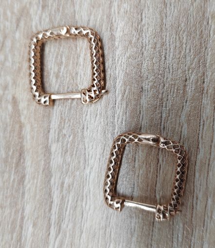 Серьги. 585. Общий вес 2,2 грамм.