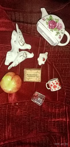 Мелочи из фарфора. Одним лотом.