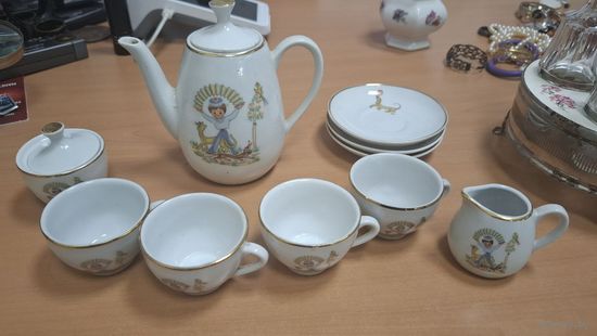 Чайный детский сервиз чайник чашки ГДР 1970-ые