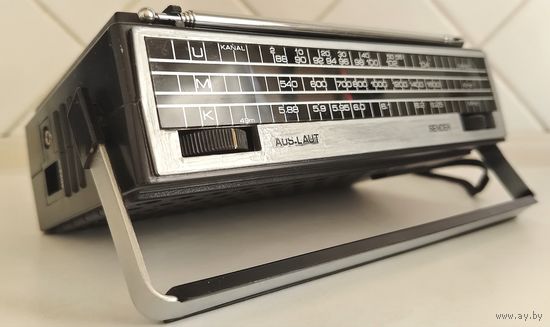 Радиоприемник Universum Trn 3246.