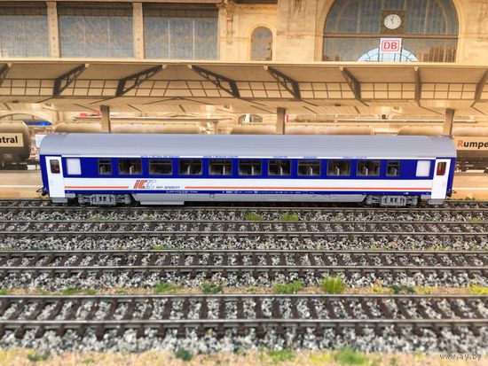 Пассажирский вагон PKP Intercity PIKO. Масштаб НО 1:87.