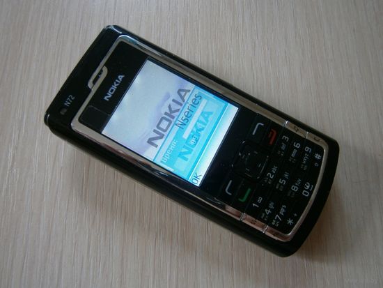 Мобильный телефон Nokia N72