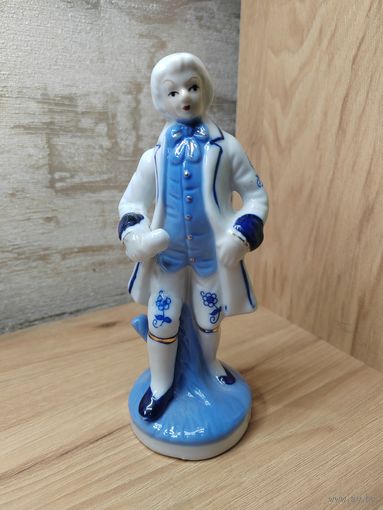 Статуэтка. Кавалер. Тайвань.