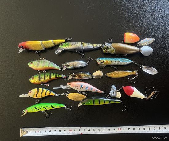Воблеры 17 шт + мелочевка