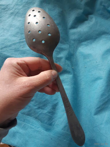 Ложка старая большая, шумовка