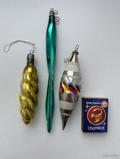 Лот елочных игрушек.