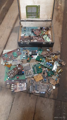 Платы с радиодеталями