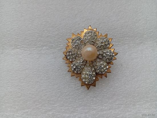 Брошь