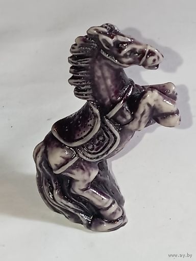 Статуэтка Конь . С рубля !