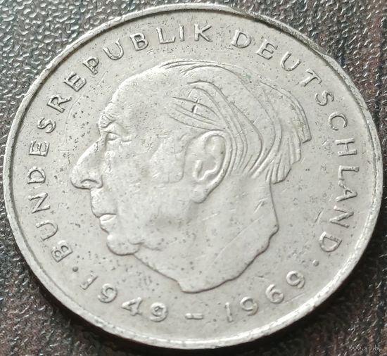 Германия 2 марки, 1972 Теодор Хойс    F     ( 2-8-6 )