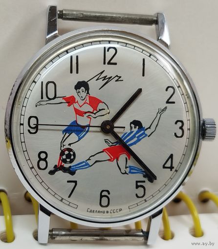 Часы "Луч 2209" костюмные ультратонкие,Редкий Циферблат Футболисты,За вашу цену!!