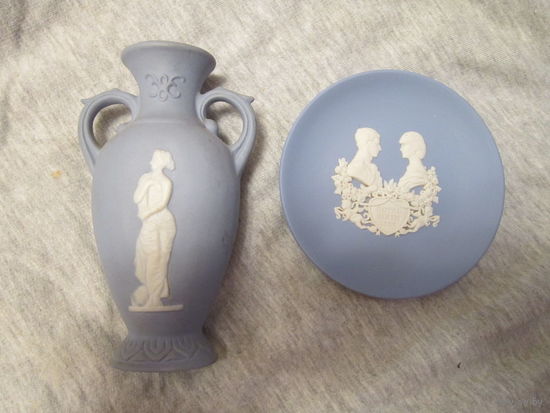 Тарелка и ваза Wedgwood . Вэджвуд. 1982 . Диана . Чарльз.  Клеймо. Зона без новодела!!
