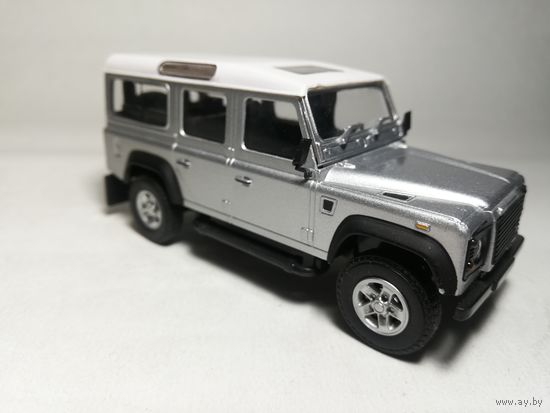 Land Rover Defender 110 (Cararama)