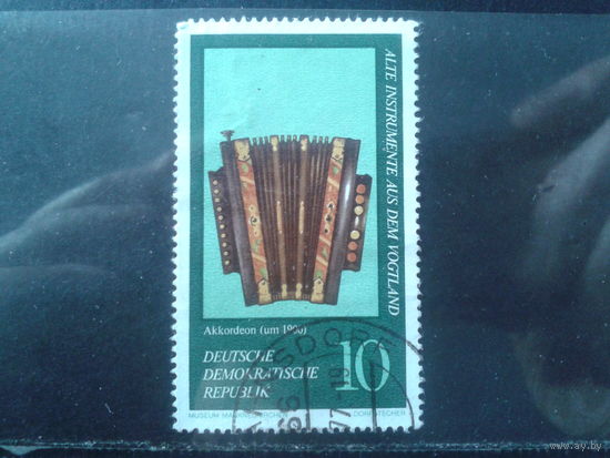 ГДР 1977 Аккордеон