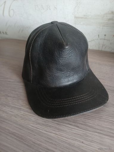 Wrangler. Фирменная кожаная кепка.