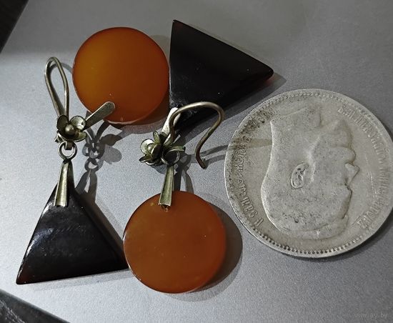 Крупные янтарные серьги. Вишня с медом. Клеймо - Калининград. СССР. 1970-ые. Сохран