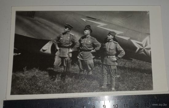 Красавцы!!! 1945 летчики ФОТО герой СССР А39)(2)