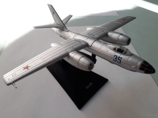 Авиа "Ил-28" ("Легендарные самолёты"). Журнал прилагается.