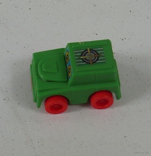 Игрушка из киндер-сюрприза "Машинка"