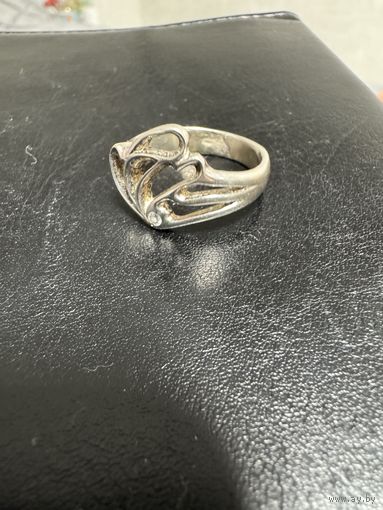Кольцо. Серебро 925 пробы. Женское. С маленьким камнем