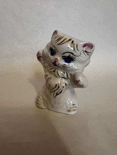 Котёнок. Фарфоровая статуэтка "Кот ", "Кошка" с позолотой.  ДФЗ