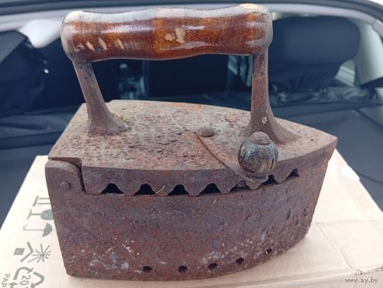 Утюг на углях.