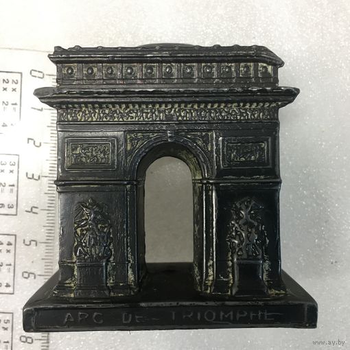 ПАРИЖ Винтажная латунная металлическая статуэтка пресс-папье Arc De Triomphe Париж Франция Vintage Arc De Triomphe Brass Metal Statuette Paperweight Paris France    к1
