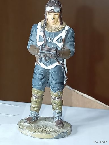 Солдат . ВВС РККА 1942 г. Металл , 6 см .