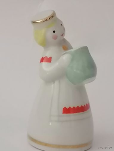 Девочка с кувшином. Редкая. Рига