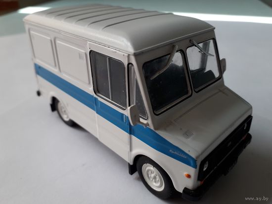 Автобус "ЕрАЗ-3730" ("Автолегенды СССР"). Журнал прилагается.