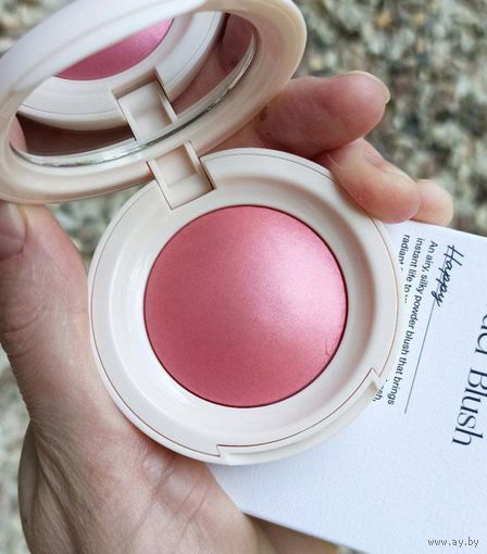 Сияющие румяна Rare Beauty Soft Pinch Luminous Powder Blush в оттенке Happy