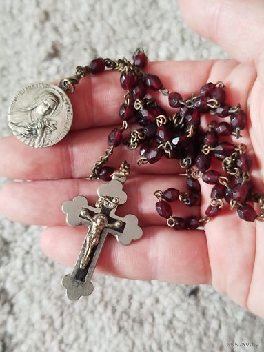 Редкий в сборе довоенный католический ружанец Терезии Марии Лизьё ,гранёный гранат.с рубля