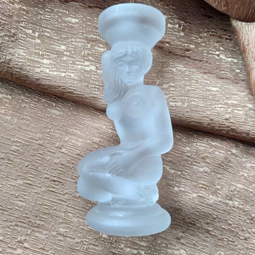 Подсвечник девушка ню , матовое стекло