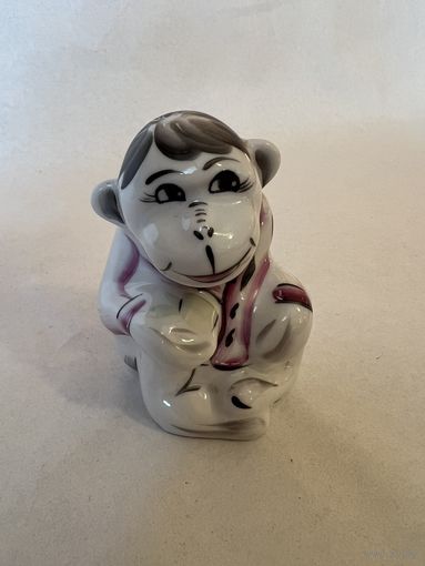 Статуэтка "Обезьяна" фарфор ДФЗ