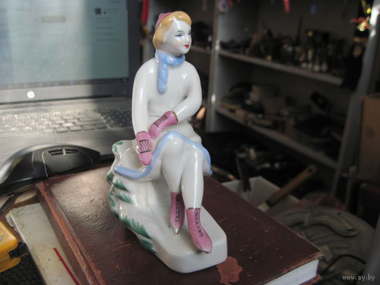 Фигуристка, конькобежка, Полонное.