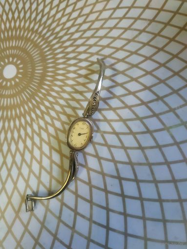 Часы наручные Луч с браслетом.Состояние на скане. В коллекцию,ремонт,на запчасти.