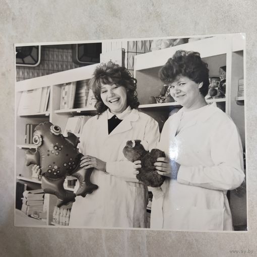 Фотография. История СССР в лицах. Продавцы хорошего настроения. Детский мир. Игрушки.