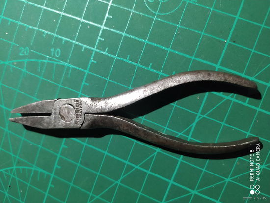 Плоскогубцы малые. Муромский металтрест.