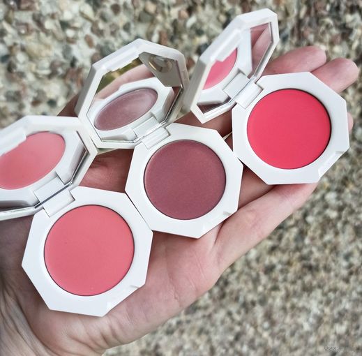 Кремовые румяна Fenty Beauty by Rihanna Cheeks Out Freestyle Cream Blush 3 gr