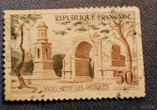 Франция. 1978 г. Les Antiques. Памятник в Сен-Реми-де-Провансе.Архитектура. Дворцы. Памятники.
