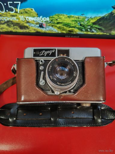 Фотоаппарат винтажный "Друг" или "Зоркий-7" выпускался (КМЗ 1960-1962 гг.) - Красногорский механический завод. СМОТРИТЕ ДР. МОИ ЛОТЫ.