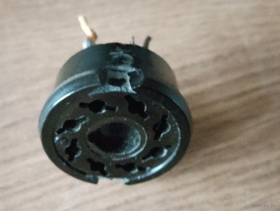 Панелька под радио лампу