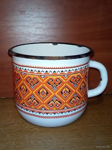 Старая эмалированная кружка с народным орнаментом СССР