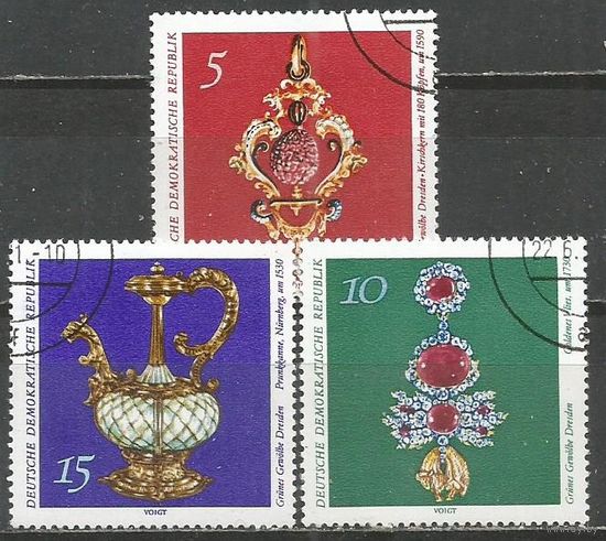 ГДР. Художественные изделия. Музей в Дрездене. 1971г. Mi#1682-84.