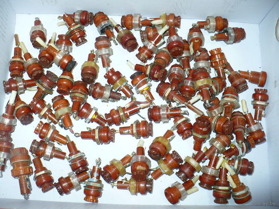 ДВП-4 б\у, одним лотом.