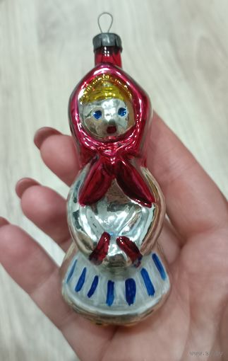 Елочные игрушки, стекло, бабка, девочка в платке