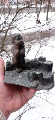 СТАТУЭТКА ПОДСВЕЧНИК МАЛЬЧИК У КОСТРА СССР  .  Распродажа Коллекции !!! Аукцион  не  С 1 Рубля  3 ДНЯ  .Много лотов в продаже .