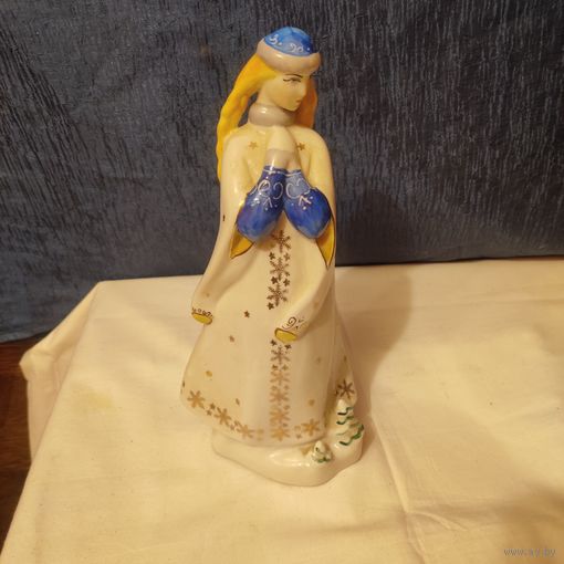 Статуэтка фарфоровая Снегурочка Полонное