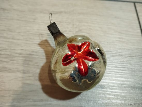 Ёлочная игрушка СССР шар со звездой агитация