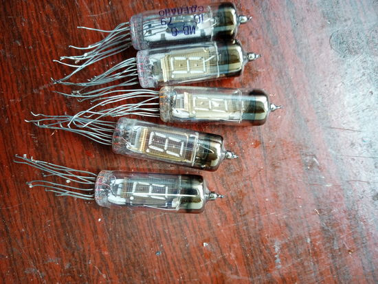 Индикаторные лампы ИВ-6, ИВ-8